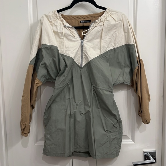 Combination Nylon Dress - Picture 3 of 4